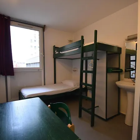 Hostel Hi Le D'artagnan