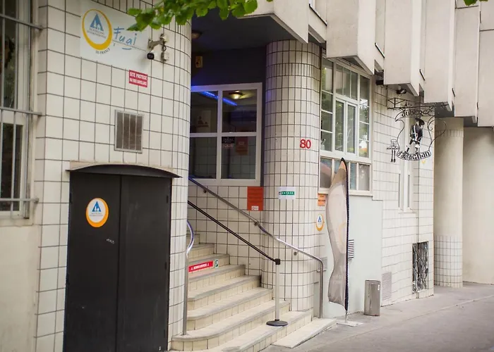 Hi Le D'artagnan Hostel Paris