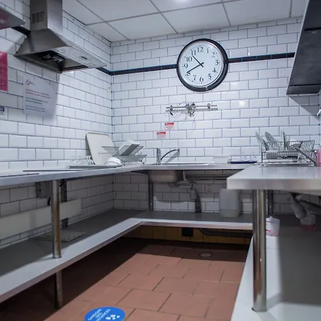 Hi Le D'artagnan بيت شباب *